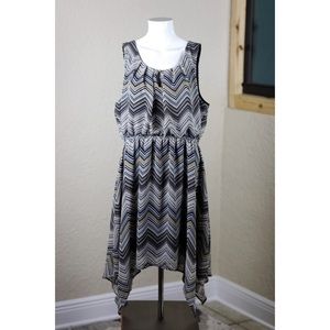 Love Cameron Taupe White Grey Chevron Dress - 1X